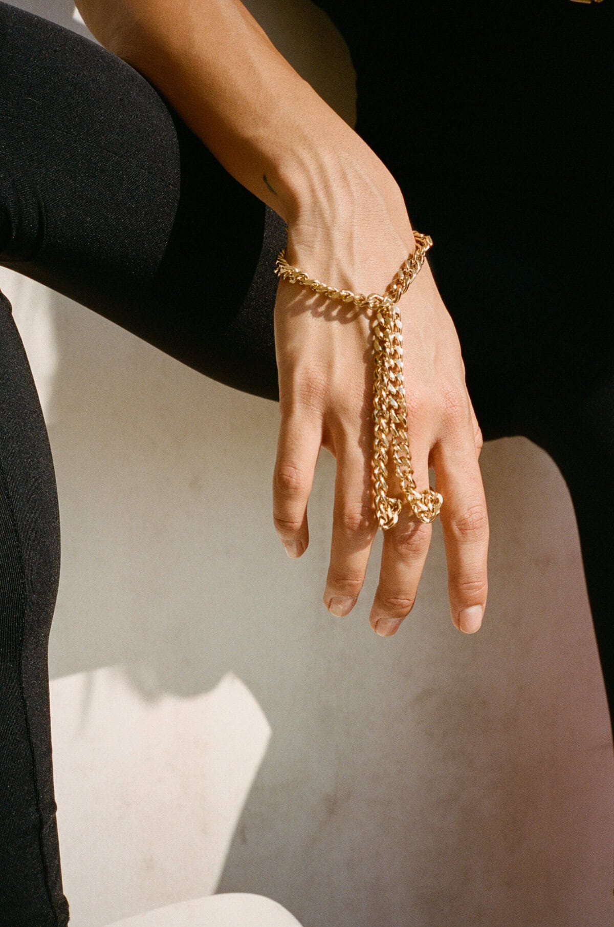 Cuban Links Hand Chain
