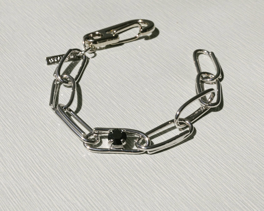Oval Links Bracelet With Stone & Carabiner Clasp