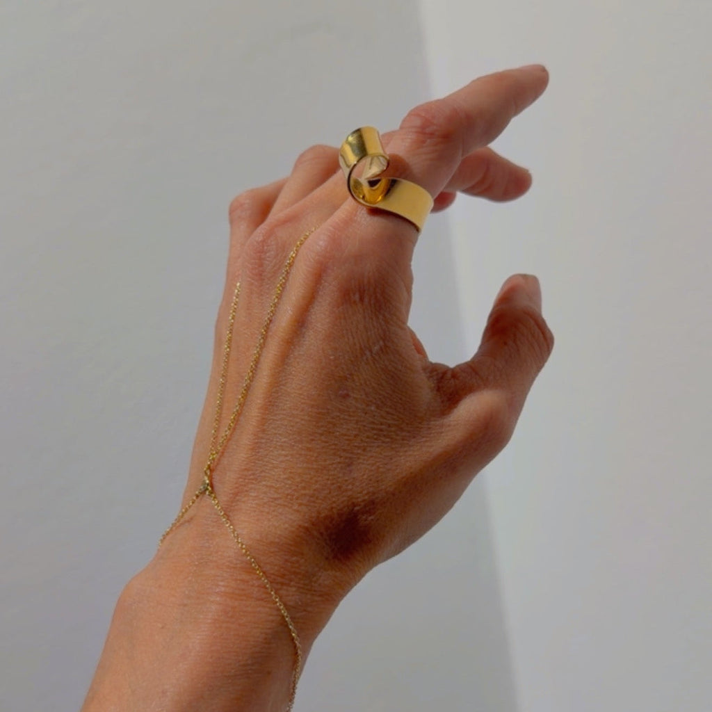 The Twisted Ring - statement ring by Noritamy