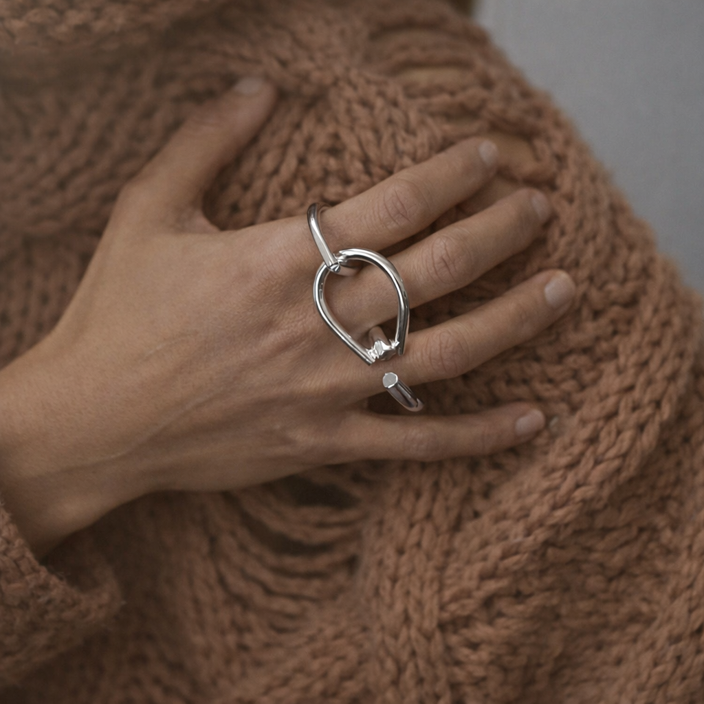 Three-Finger Linked Ring - statement ring by Noritamy