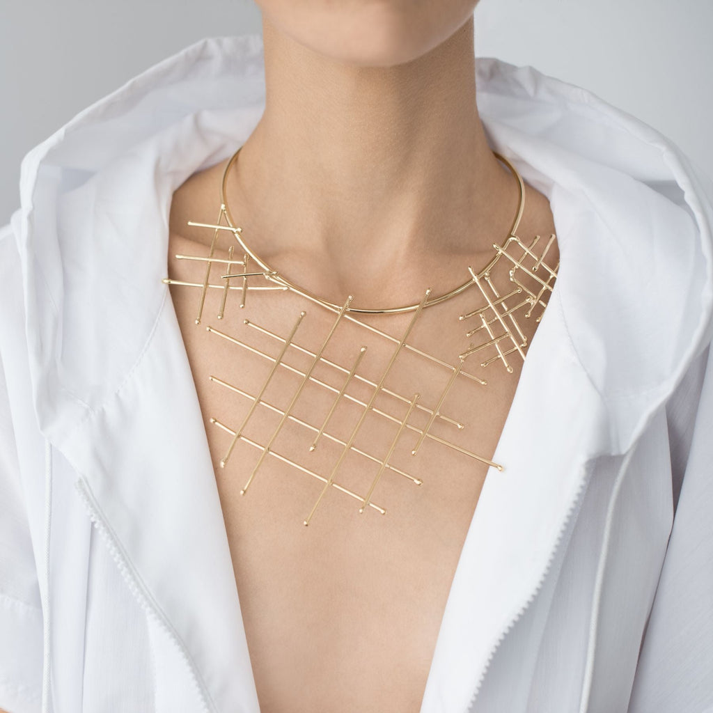 Net statement collar necklace