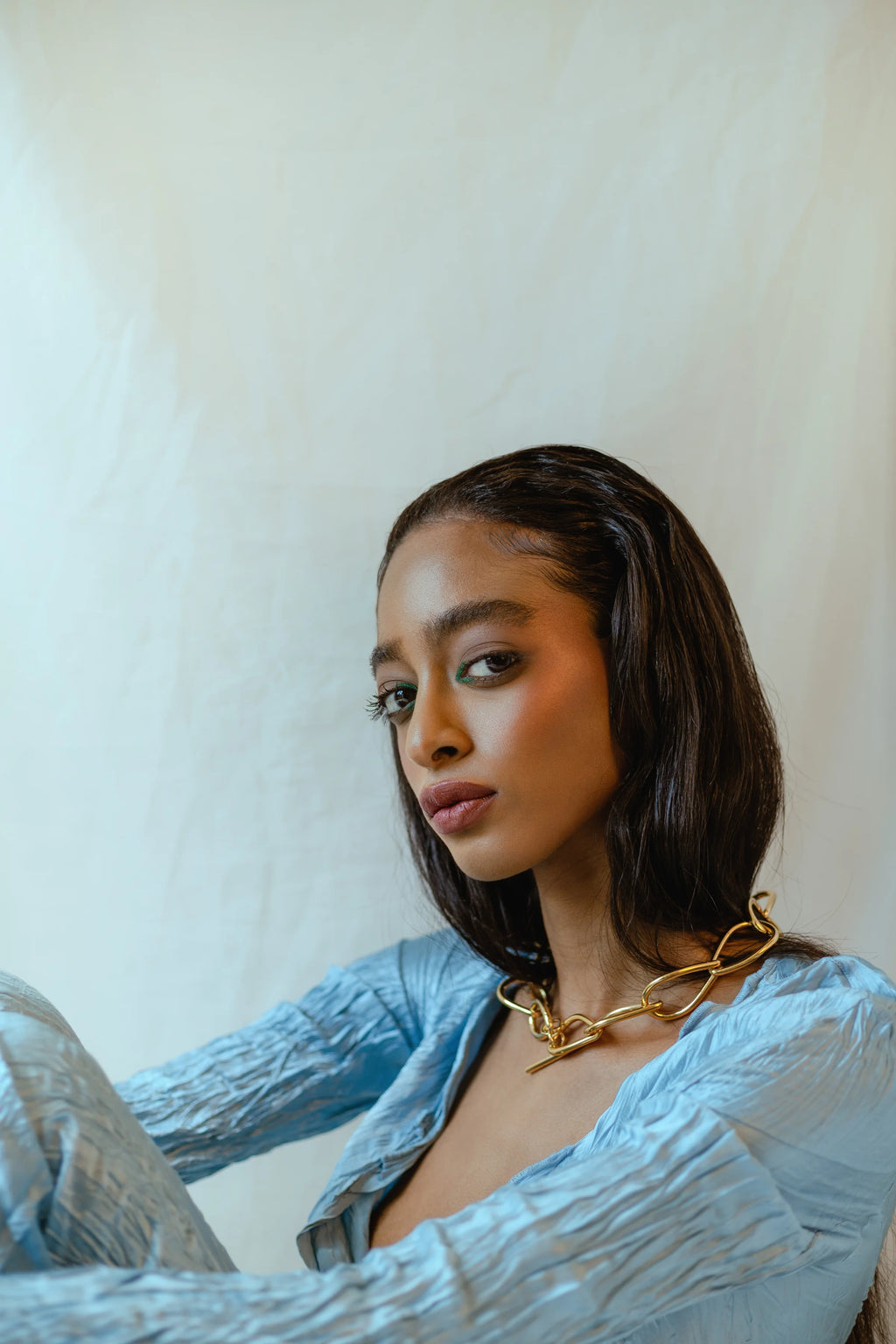 Drop Links Choker — campaign image