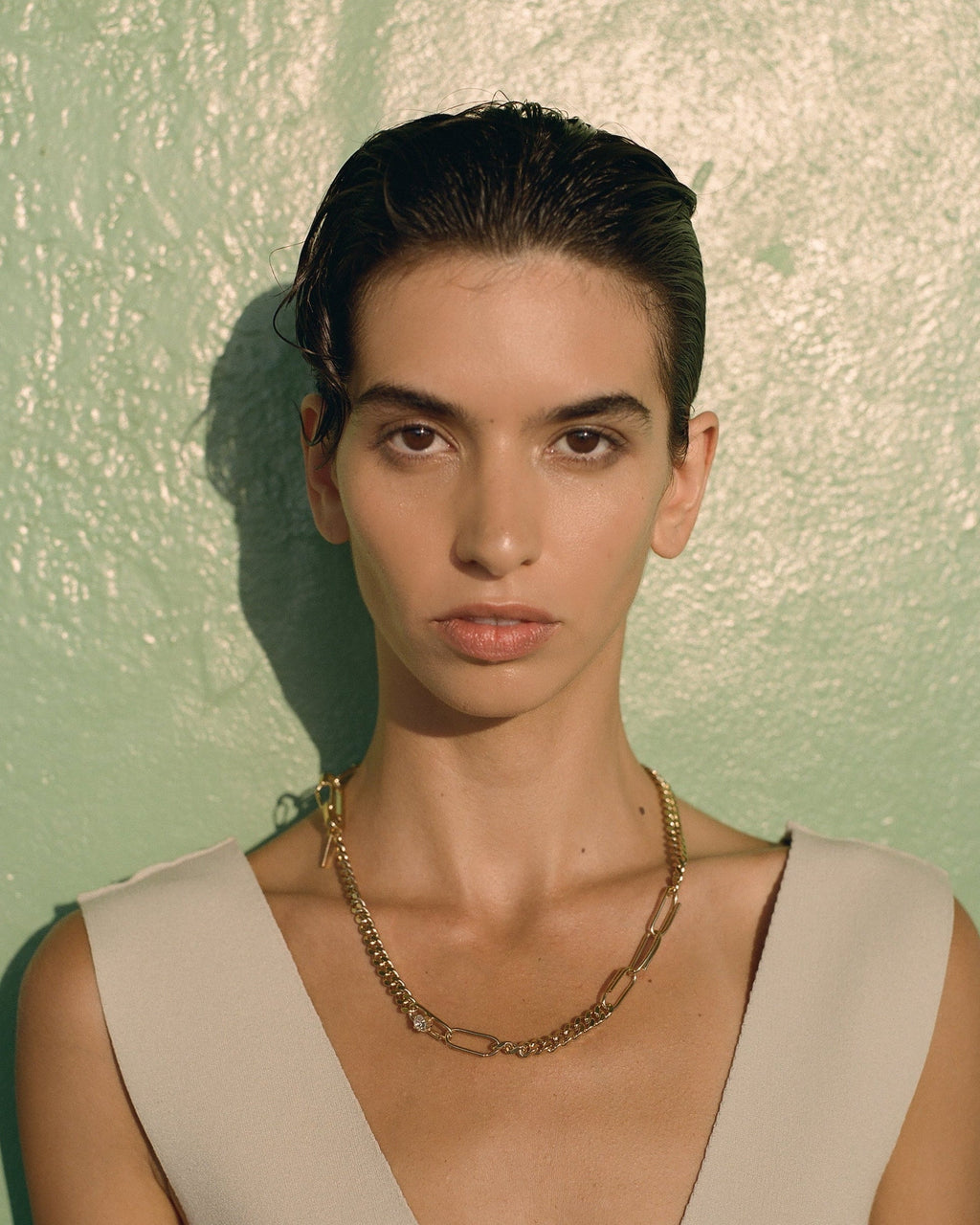 Oval & Cuban Links Necklace With Stone